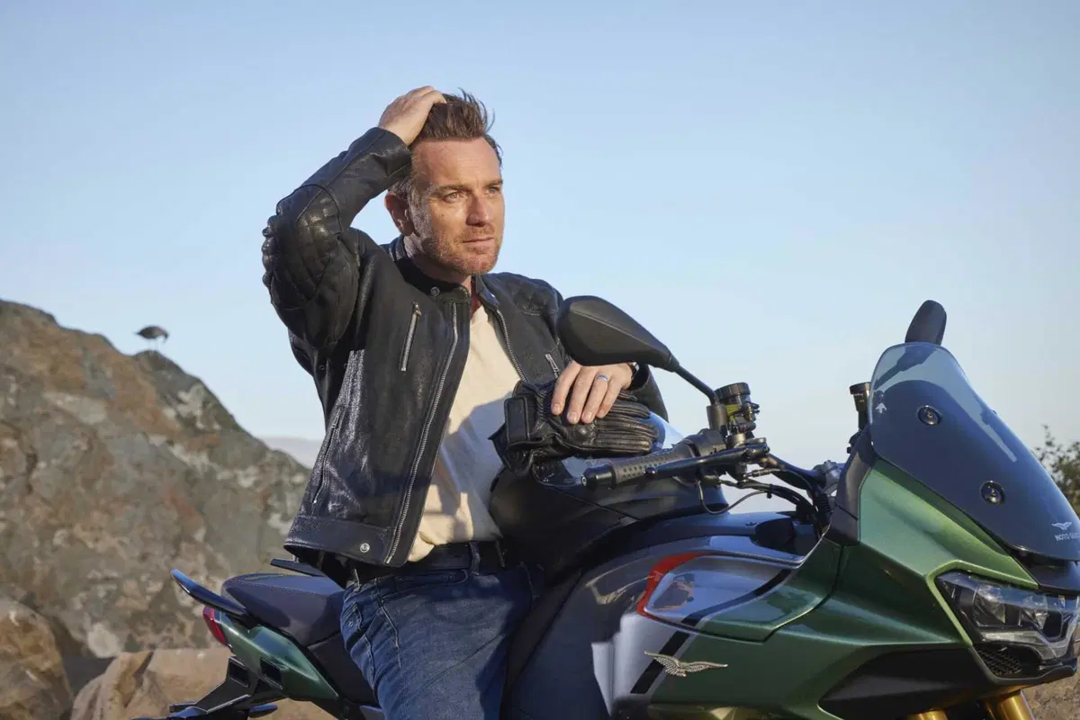 Moto Guzzi: "On To The Next Journey". Lo spettacolare spot con Ewan McGregor [VIDEO] (3)