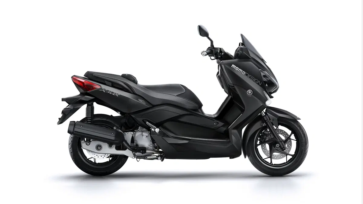 Yamaha X-Max 125 X-Max 125 Momodesign (2015 - 16) (2)