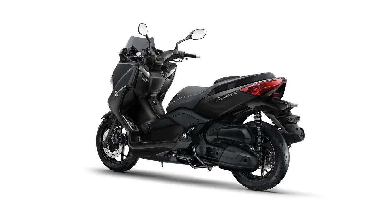 Yamaha X-Max 125 X-Max 125 Momodesign (2015 - 16) (4)