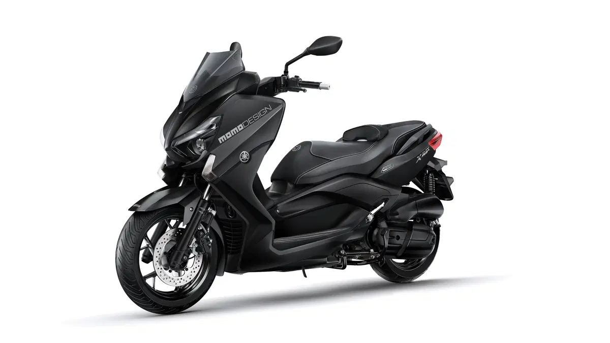 Yamaha X-Max 125 X-Max 125 Momodesign (2015 - 16) (3)