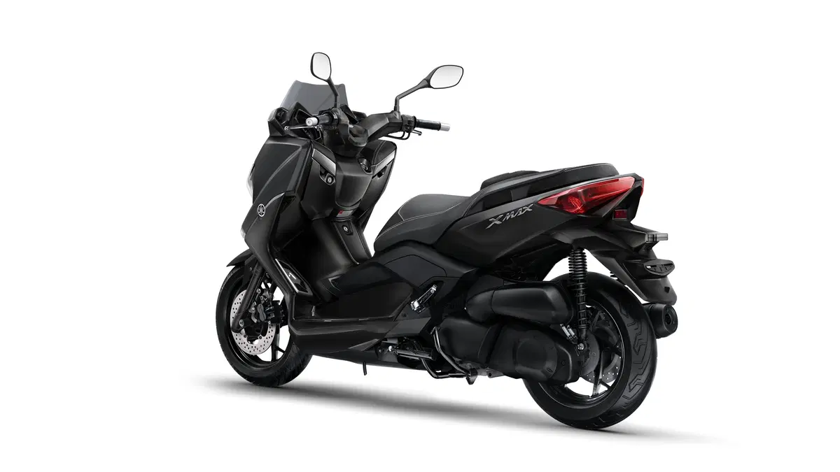 Yamaha X-Max 250 X-Max 250 Momodesign (2015 - 16) (2)
