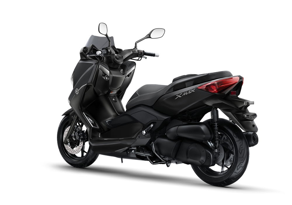 Yamaha X-Max 250 Momodesign (2015 - 16) (2)