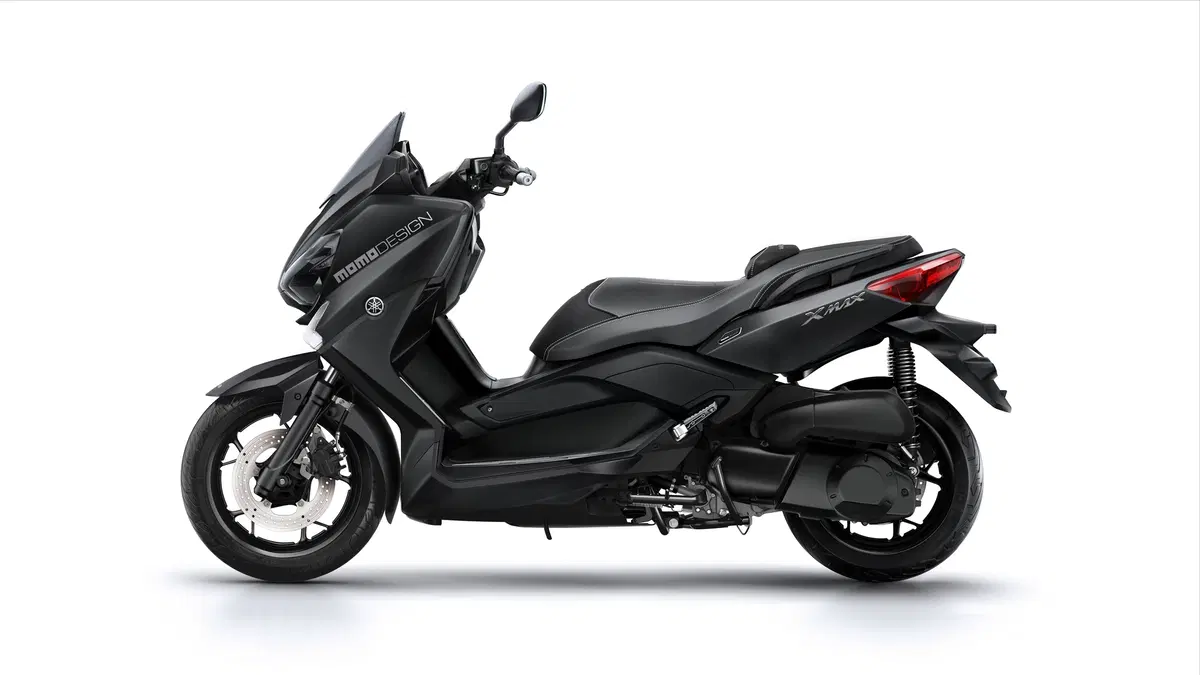 Yamaha X-Max 250 X-Max 250 Momodesign (2015 - 16) (4)