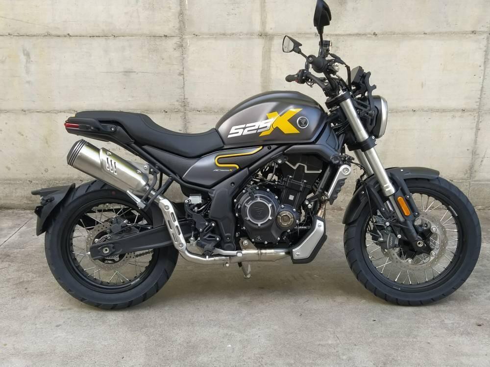 Voge Trofeo 525ACX Scrambler (2023 - 24) (4)