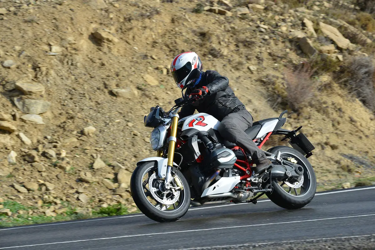 Bmw R 1200 R R 1200 R (2015 - 16) (11)
