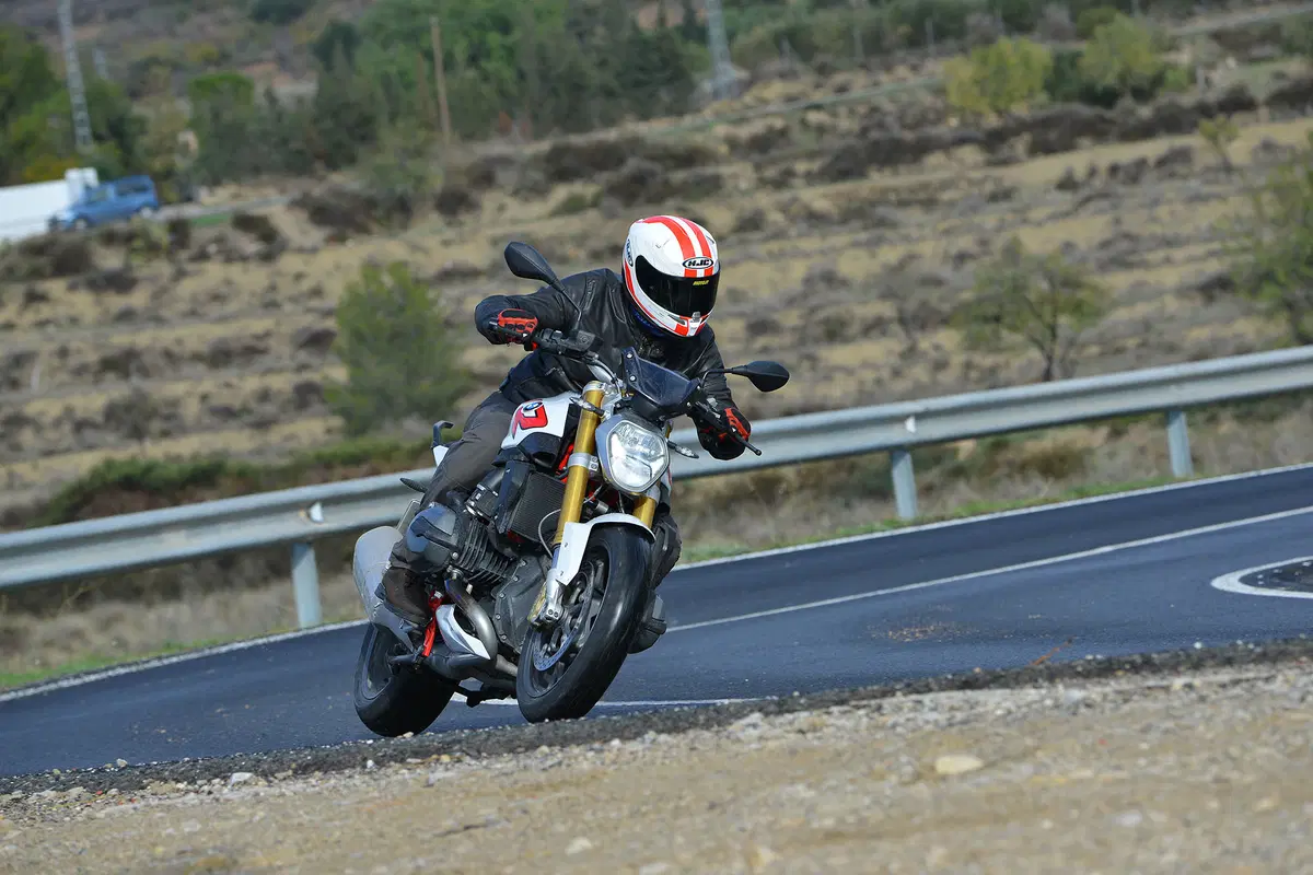 Bmw R 1200 R R 1200 R (2015 - 16) (13)