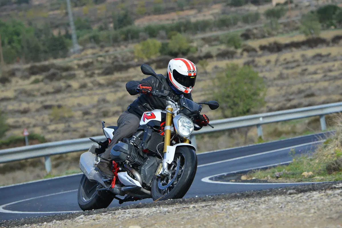 Bmw R 1200 R R 1200 R (2015 - 16) (15)