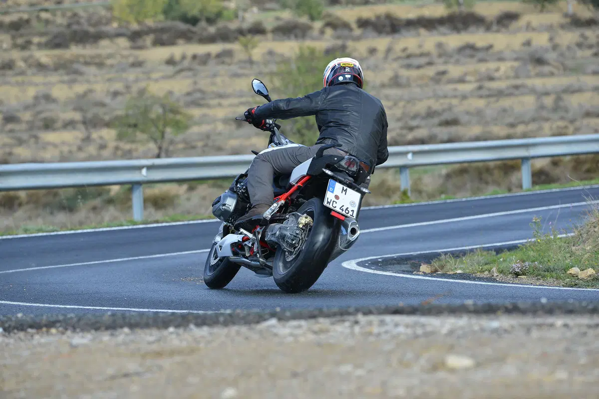 Bmw R 1200 R R 1200 R (2015 - 16) (18)