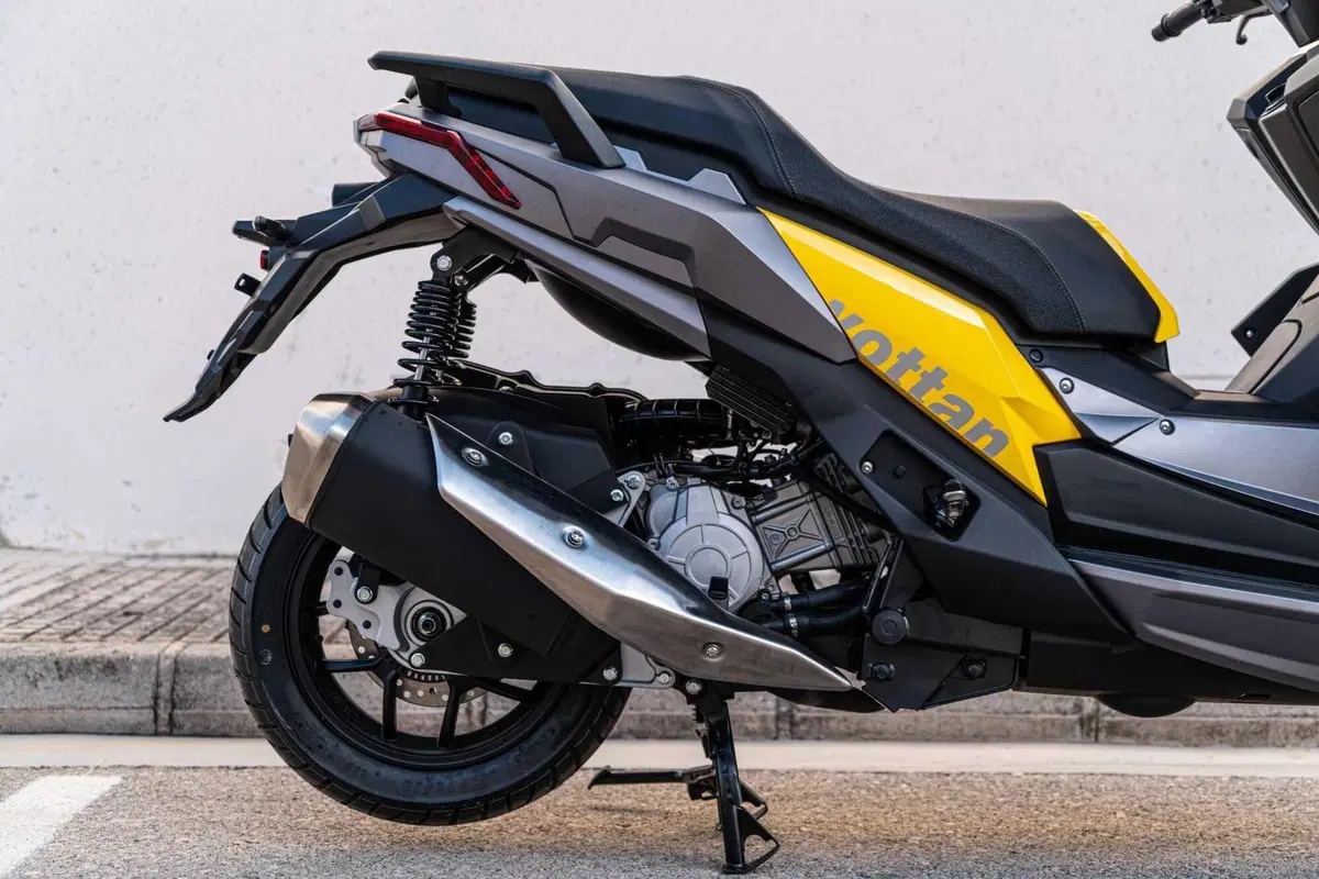Il nuovo Wottan Storm-V 125 è già nelle concessionarie (7)