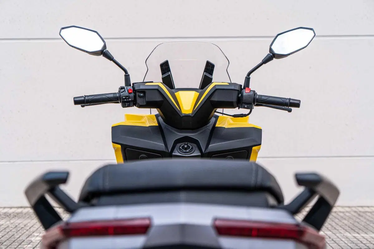 Il nuovo Wottan Storm-V 125 è già nelle concessionarie (8)