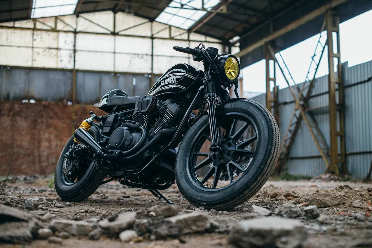 Yamaha XV 950 Garage Challenge (2)