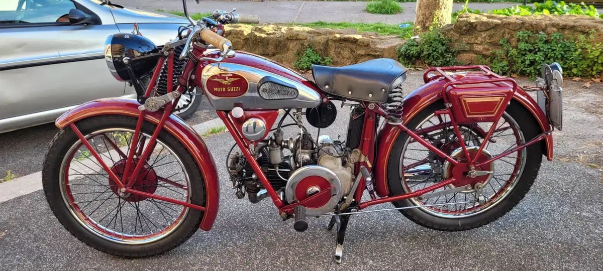 Moto Guzzi P250