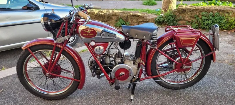 Moto Guzzi P250