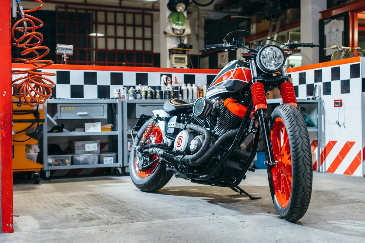 Yamaha XV 950 Garage Challenge (12)