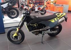 Husqvarna 701 Supermoto (2023 - 25) nuova