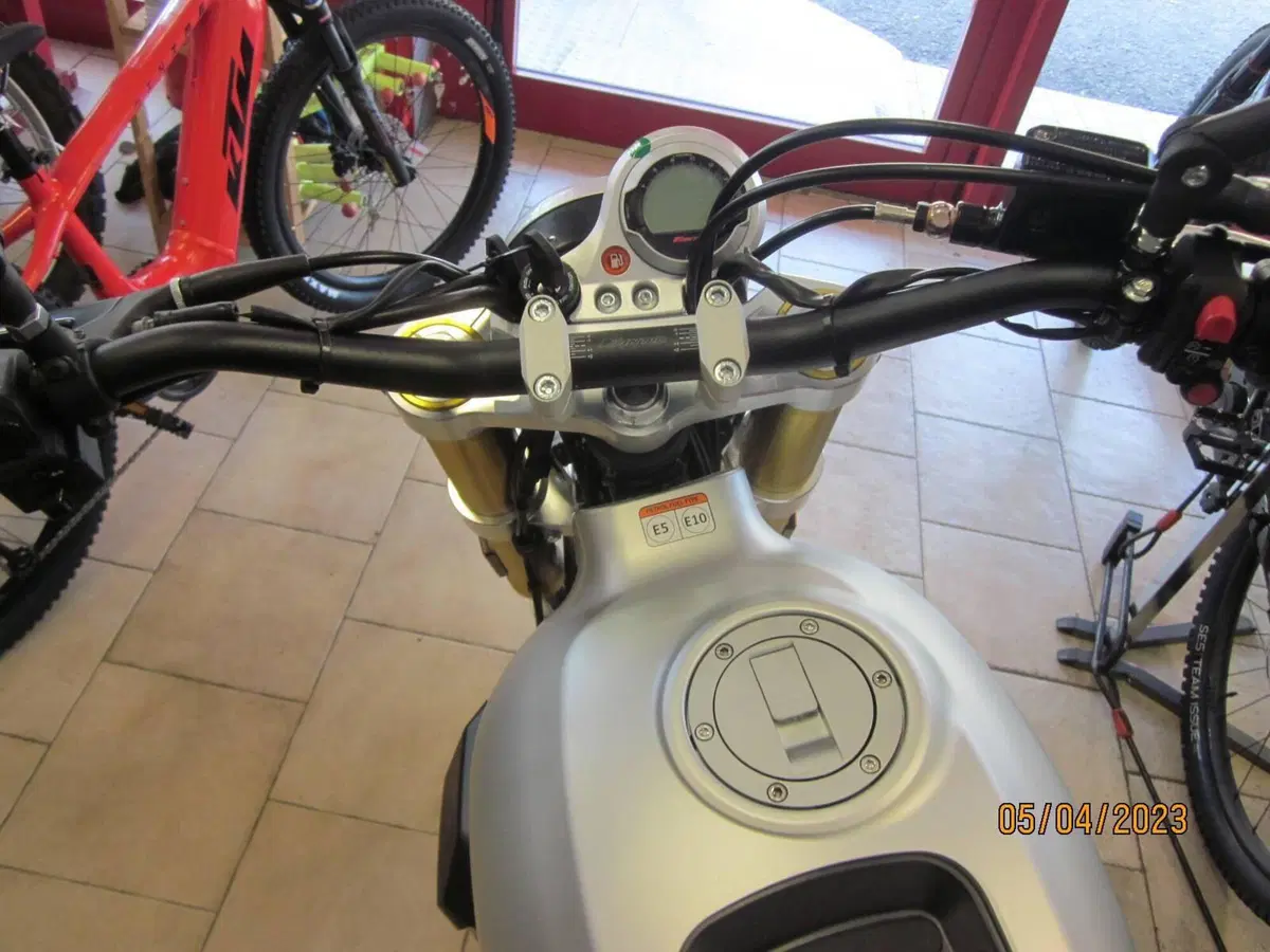 Fantic Motor Caballero 125 Flat Track (2021 - 24) (3)