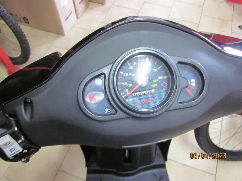 Kymco Agility 50 R12 (2021 - 25) (5)