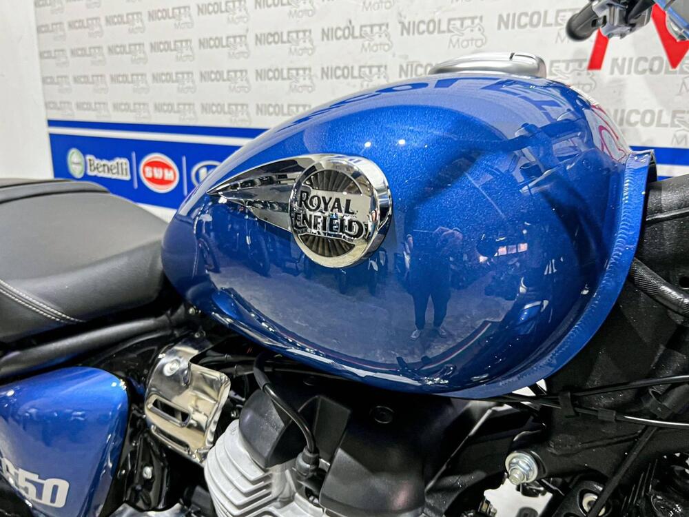 Royal Enfield Super Meteor 650 (2023 - 24) (4)