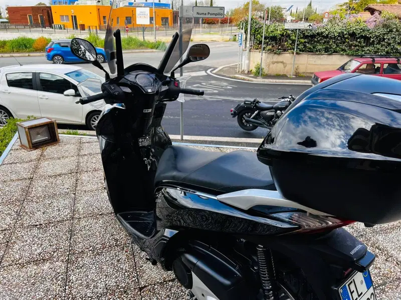 Honda SH 300 i ABS (2016 - 20) (9)