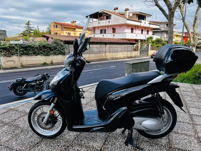 Honda SH 300 i ABS (2016 - 20) (11)