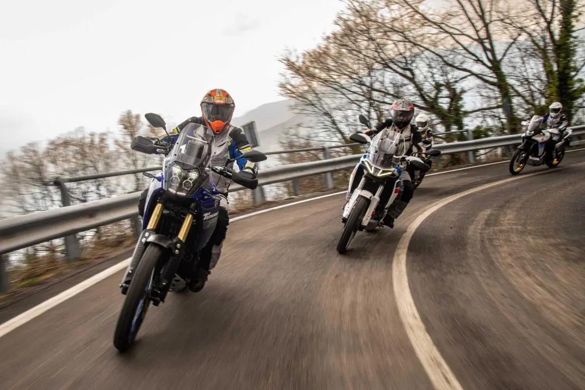 Maxi Enduro 2023, COMPARATIVA! Honda Transalp, Suzuki V-Strom 800, Yamaha Ténéré, Aprilia Tuareg (3)
