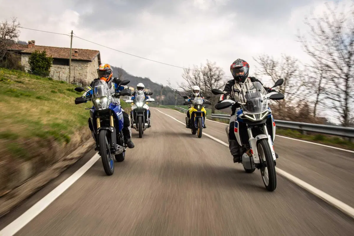 Maxi Enduro 2023, COMPARATIVA! Honda Transalp, Suzuki V-Strom 800, Yamaha Ténéré, Aprilia Tuareg (4)