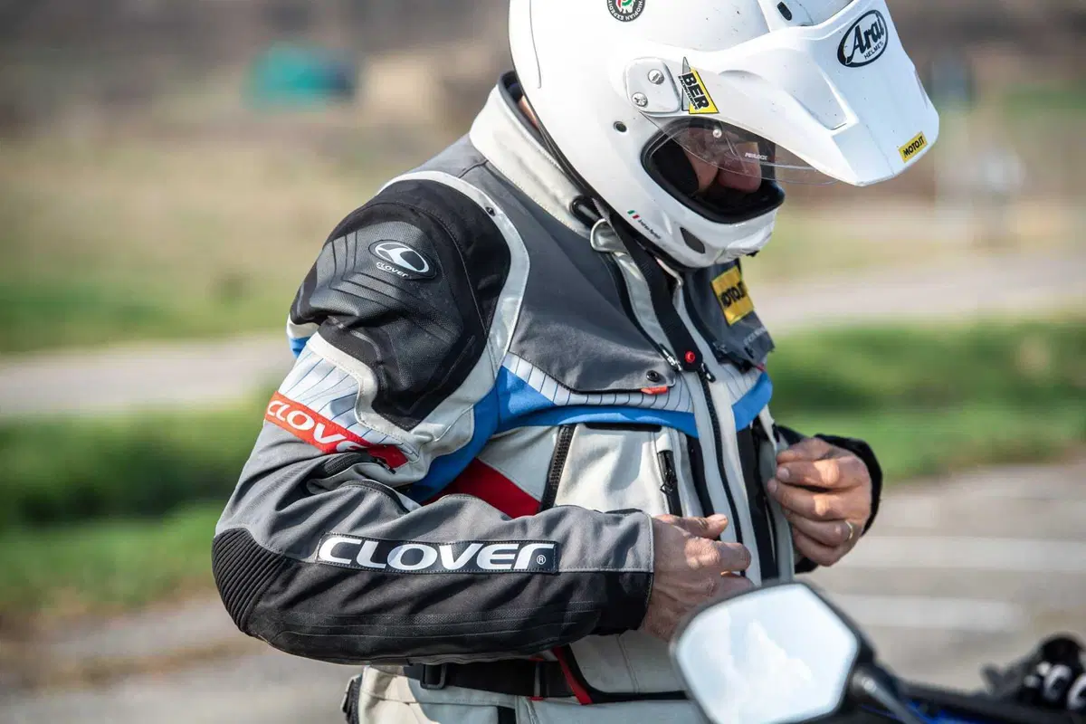 Maxi Enduro 2023, COMPARATIVA! Honda Transalp, Suzuki V-Strom 800, Yamaha Ténéré, Aprilia Tuareg (6)