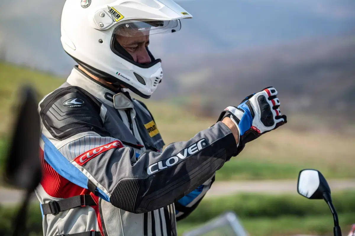 Maxi Enduro 2023, COMPARATIVA! Honda Transalp, Suzuki V-Strom 800, Yamaha Ténéré, Aprilia Tuareg (9)