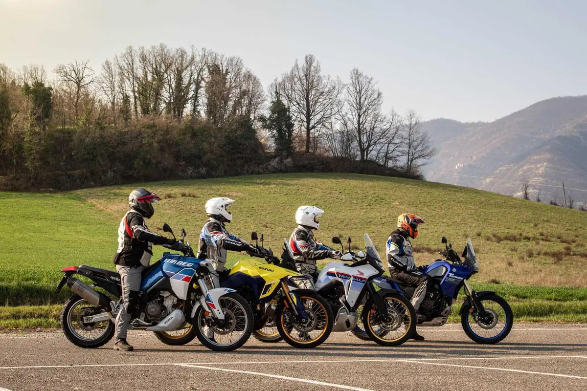 Maxi Enduro 2023, COMPARATIVA! Honda Transalp, Suzuki V-Strom 800, Yamaha Ténéré, Aprilia Tuareg (15)