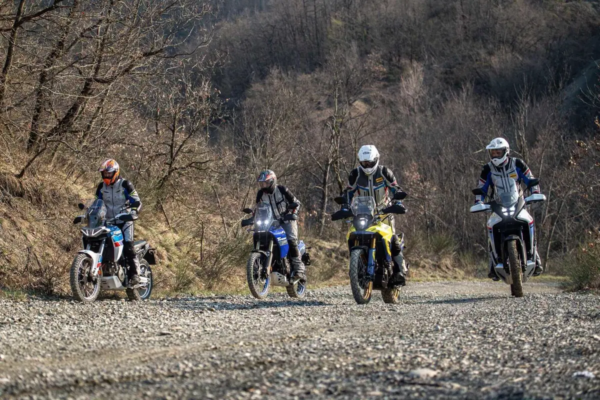 Maxi Enduro 2023, COMPARATIVA! Honda Transalp, Suzuki V-Strom 800, Yamaha Ténéré, Aprilia Tuareg (16)