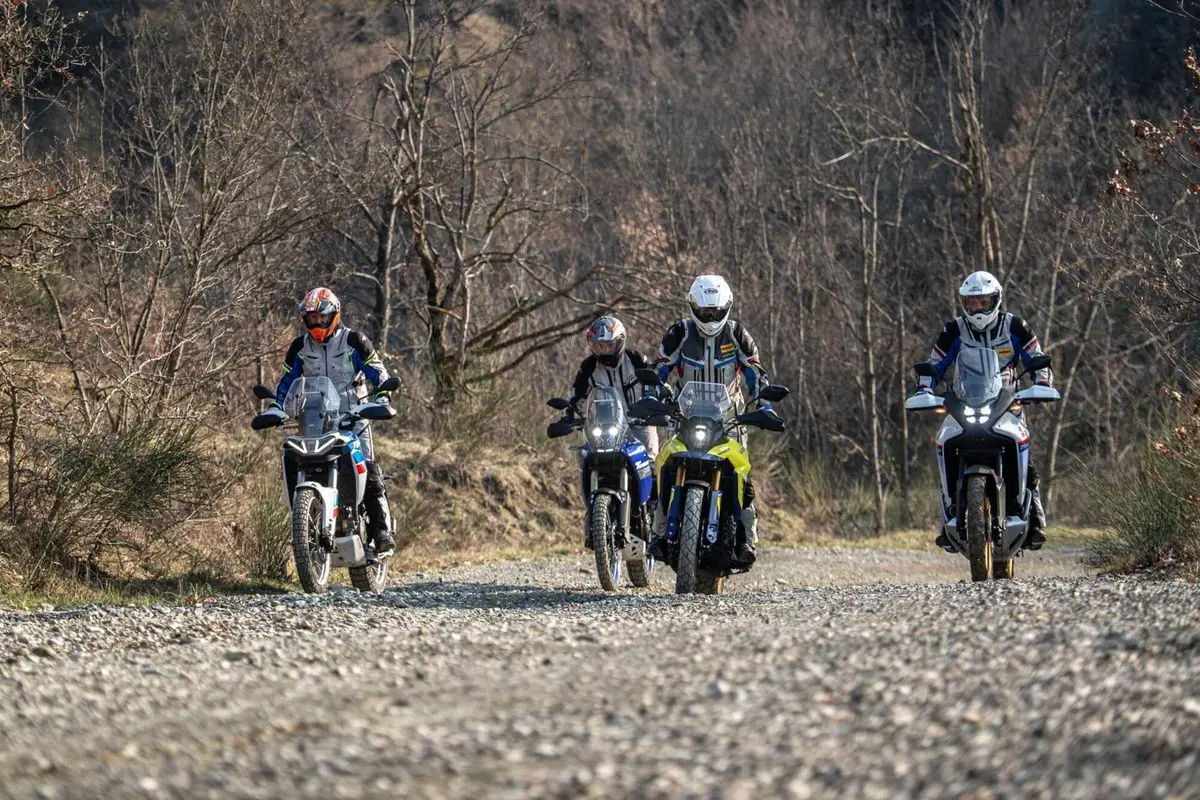 Maxi Enduro 2023, COMPARATIVA! Honda Transalp, Suzuki V-Strom 800, Yamaha Ténéré, Aprilia Tuareg (17)