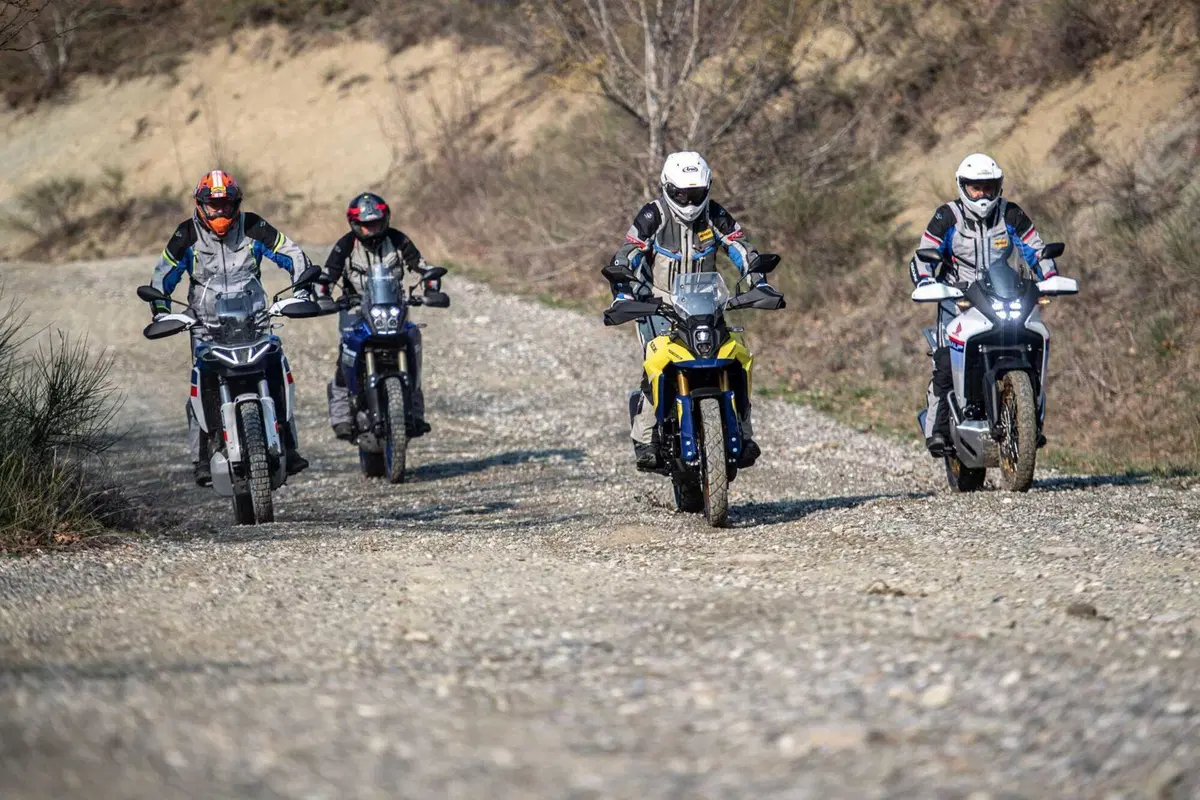 Maxi Enduro 2023, COMPARATIVA! Honda Transalp, Suzuki V-Strom 800, Yamaha Ténéré, Aprilia Tuareg (18)