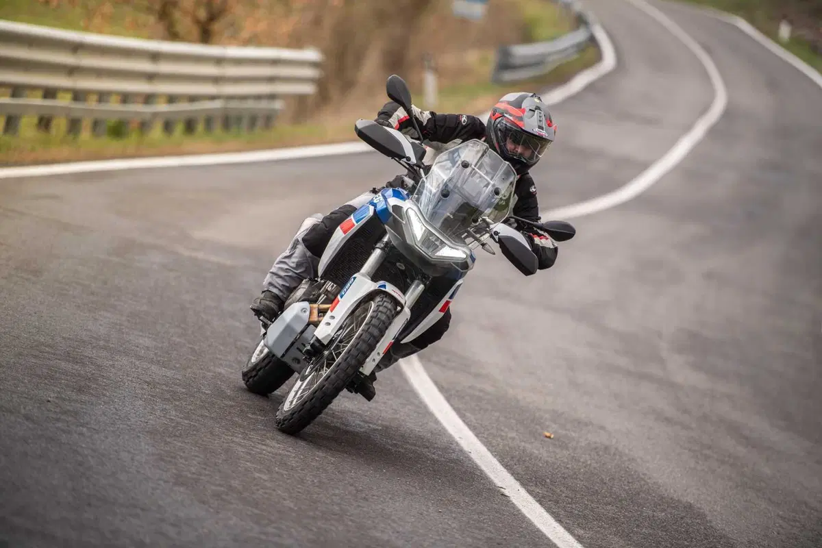 Maxi Enduro 2023, COMPARATIVA! Honda Transalp, Suzuki V-Strom 800, Yamaha Ténéré, Aprilia Tuareg (26)