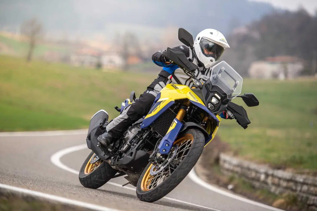 Suzuki V-Strom 800 (11)