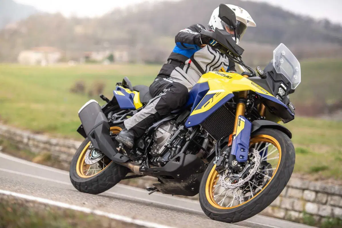 Suzuki V-Strom 800 (13)