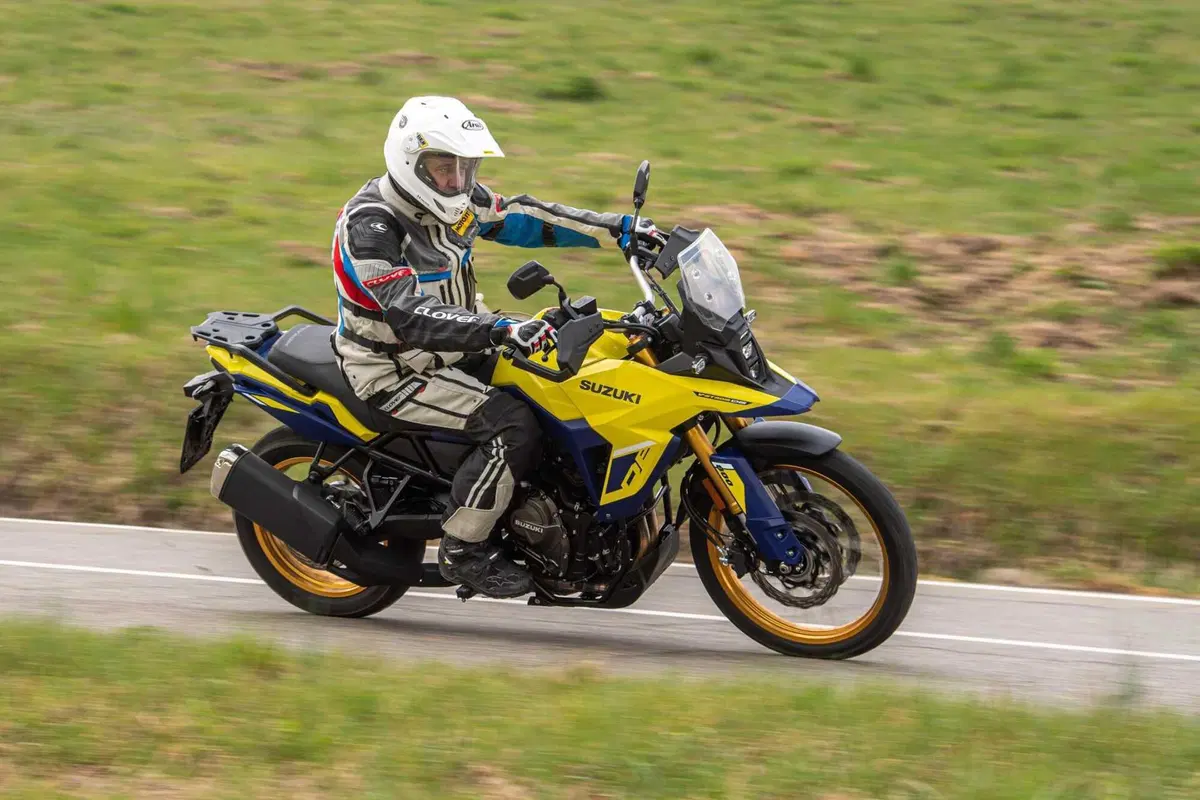 Suzuki V-Strom 800 (15)