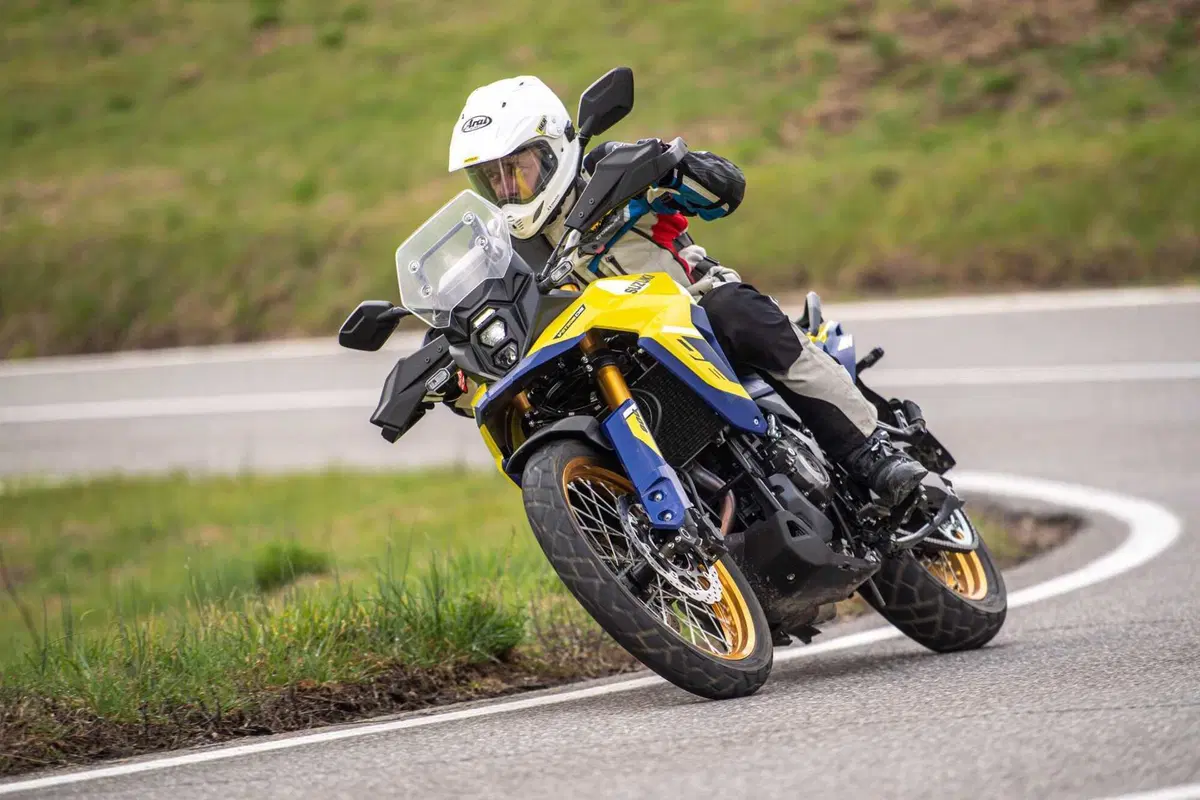 Suzuki V-Strom 800 (17)