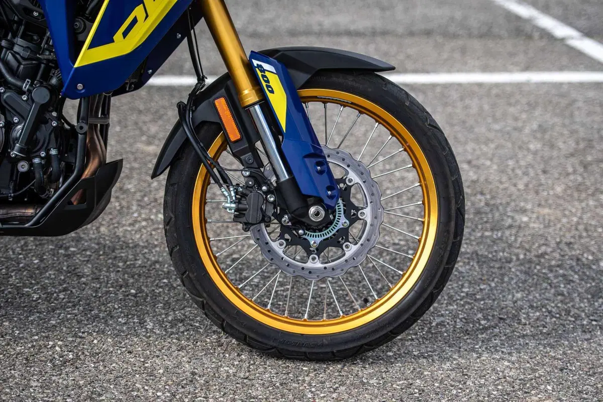 Suzuki V-Strom 800 (20)