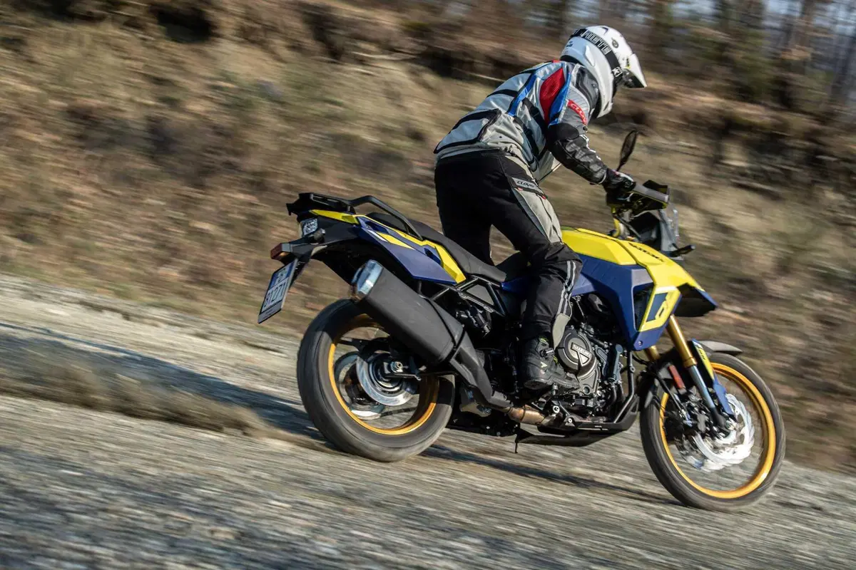 Suzuki V-Strom 800 (30)