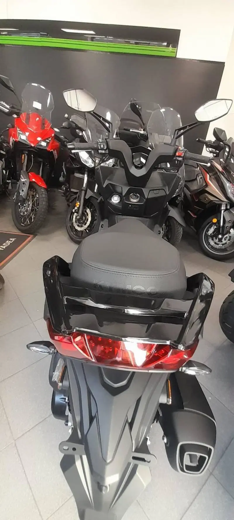Kymco Dink R 150 Tunnel (2023 - 26) (4)