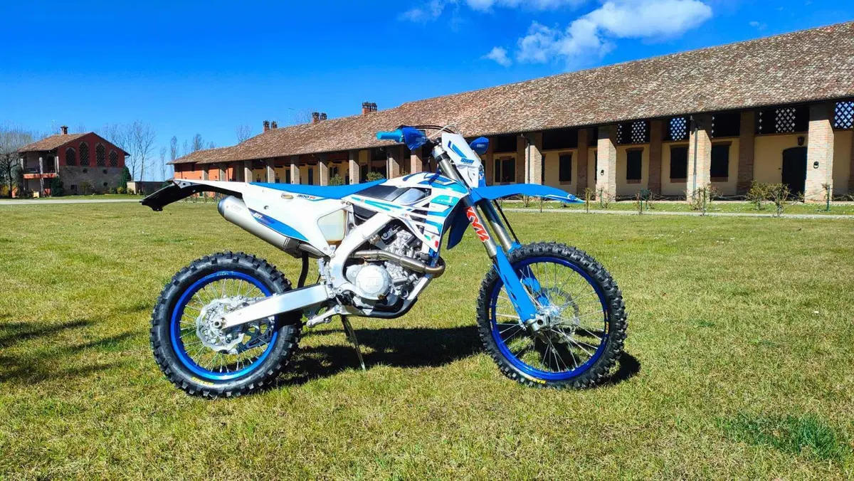 TM Moto 300 EN Fi 2023: COME si fa IL RODAGGIO! E le prime impressioni in sella al mito italiano (2)