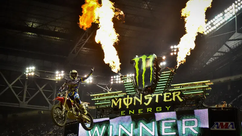 Supercross.Tomac: "Una delle gare pi&ugrave; belle della mia vita"