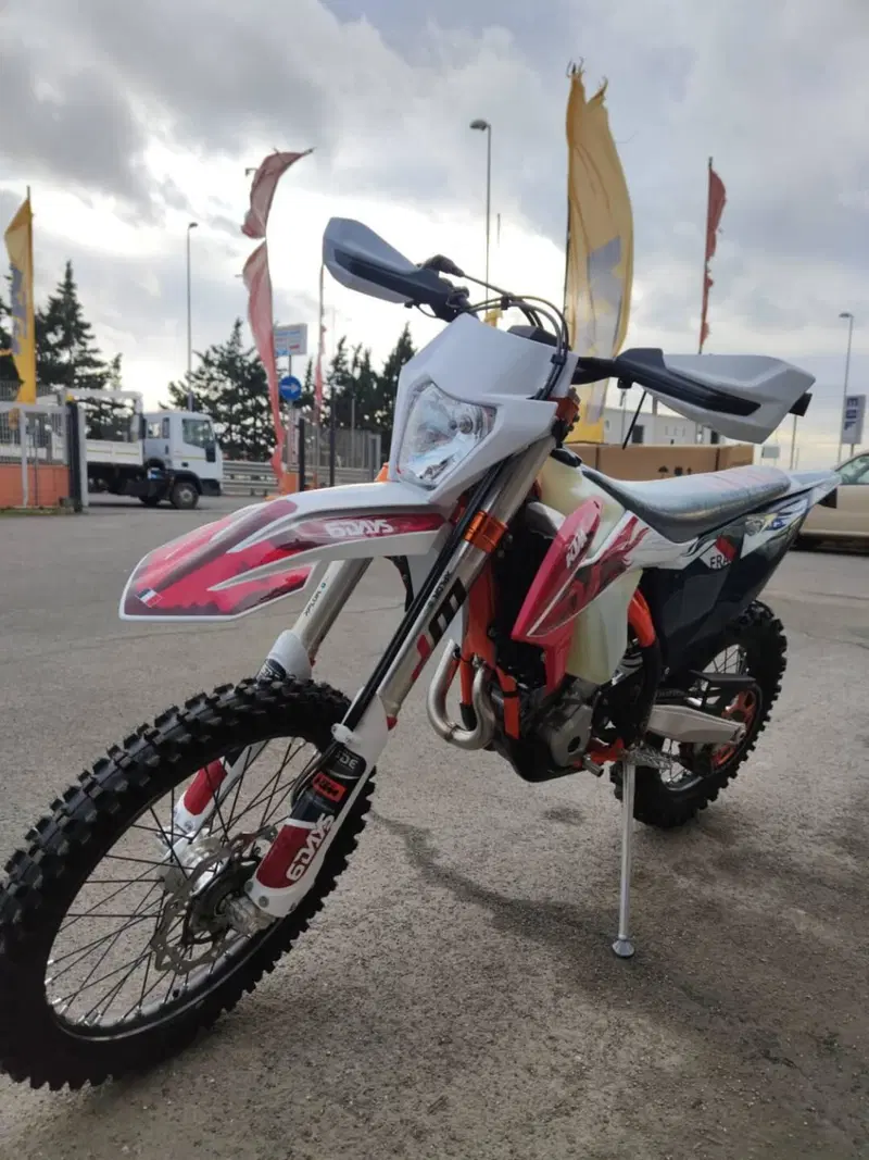KTM 350 EXC-F Six Days (2023) (4)