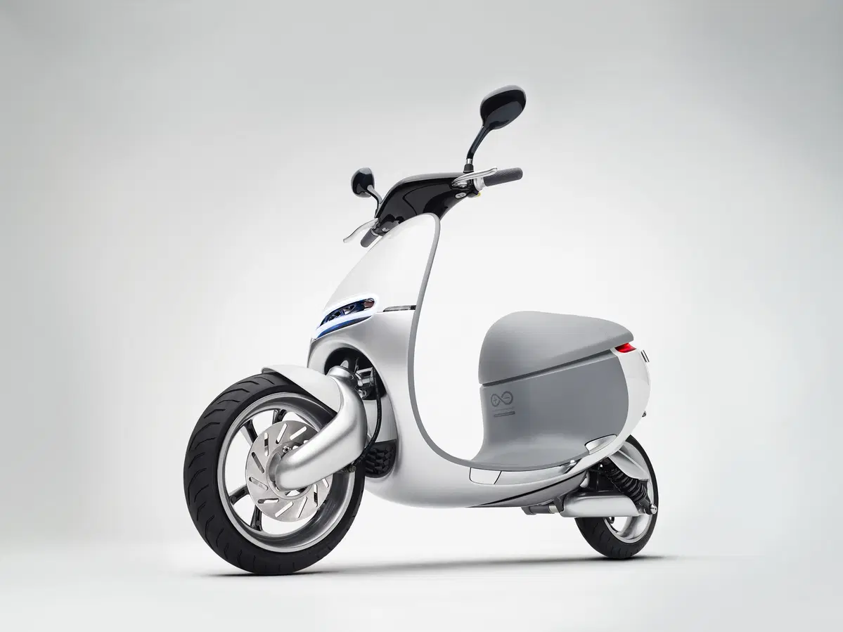Gogoro, lo scooter elettrico che si “ricarica” in 6 secondi (5)