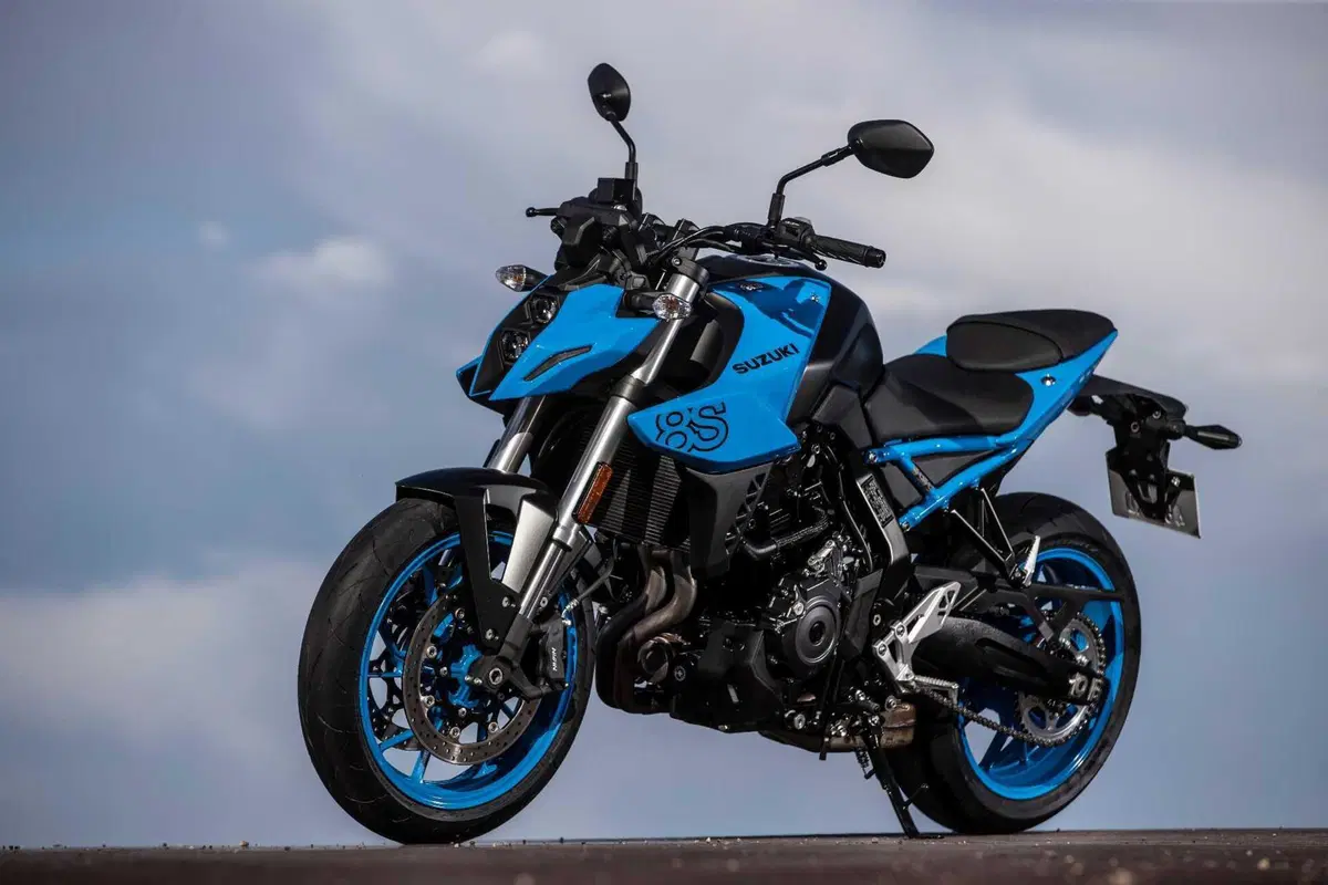 Suzuki GSX-8S TEST (3)