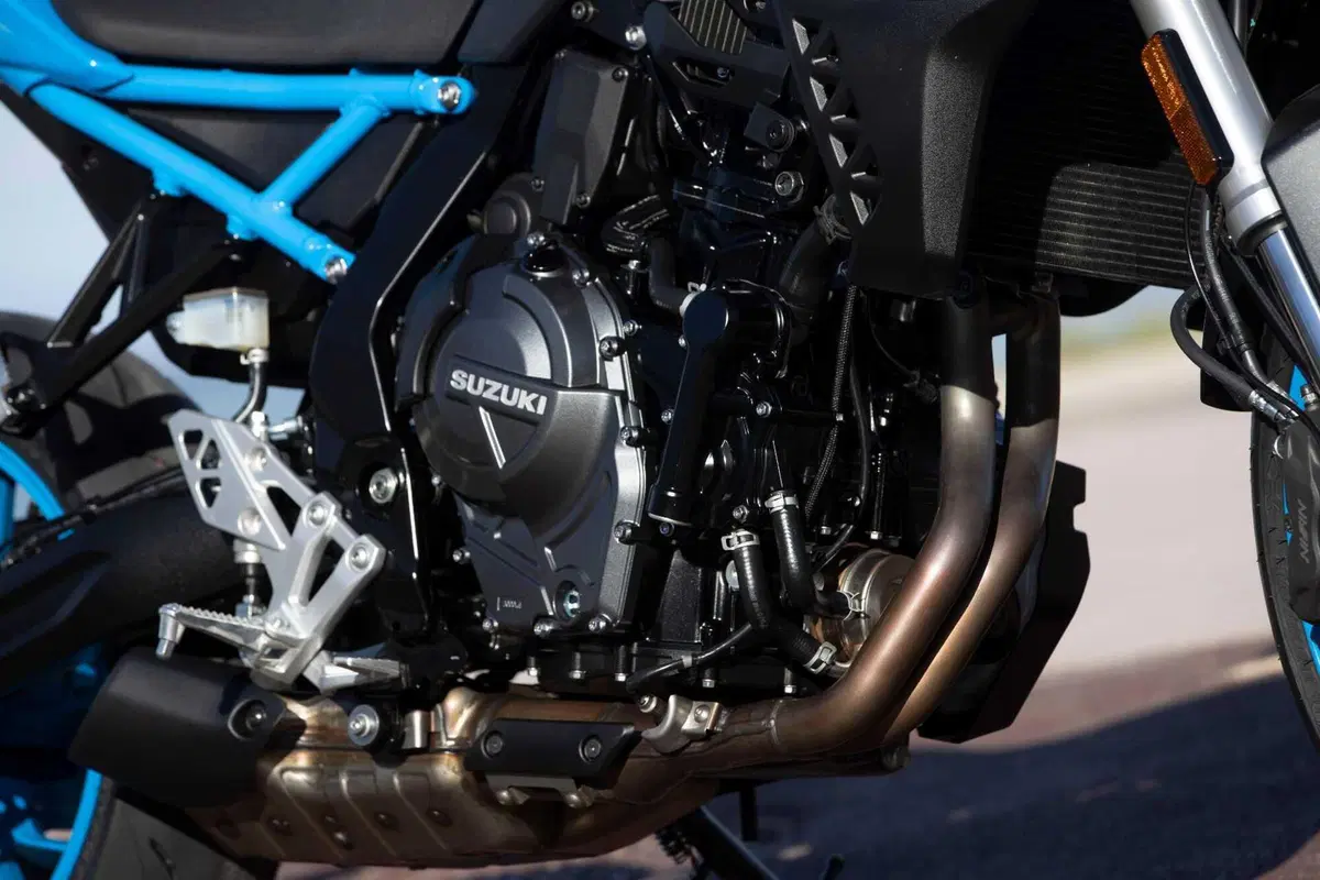 Suzuki GSX-8S TEST (2)