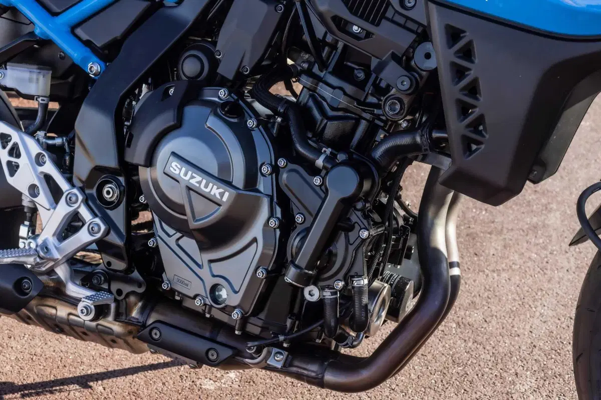 Suzuki GSX-8S TEST (5)