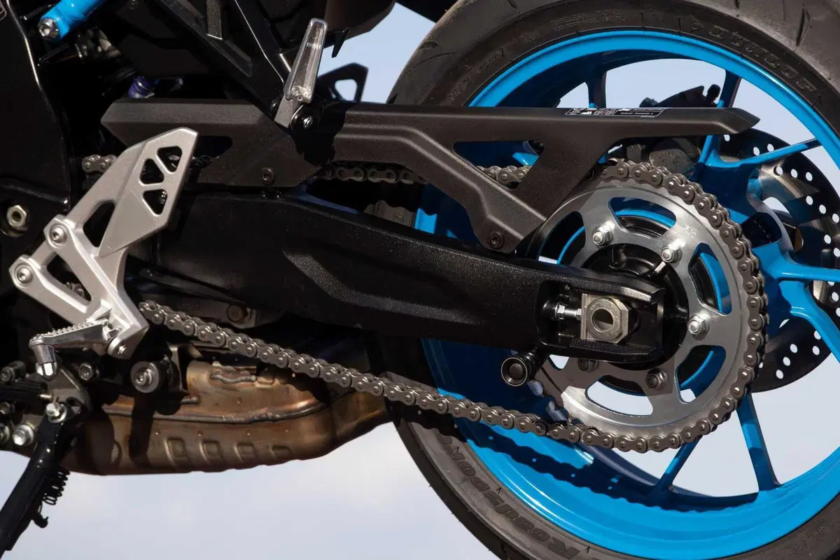 Suzuki GSX-8S TEST (7)