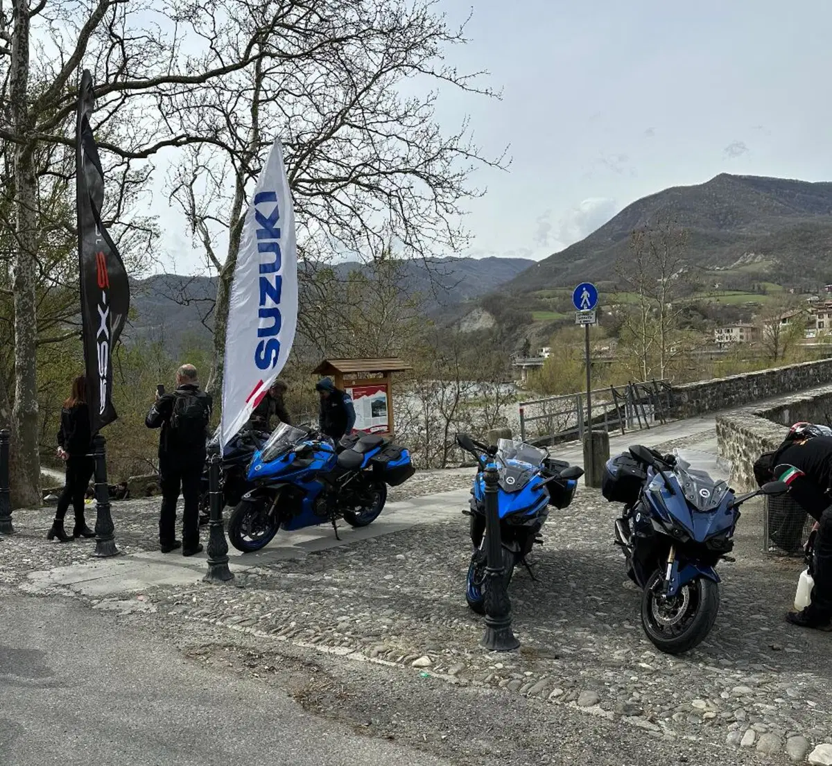 Social trip Suzuki: su e giù per le valli con la GSX-S1000GT (7)