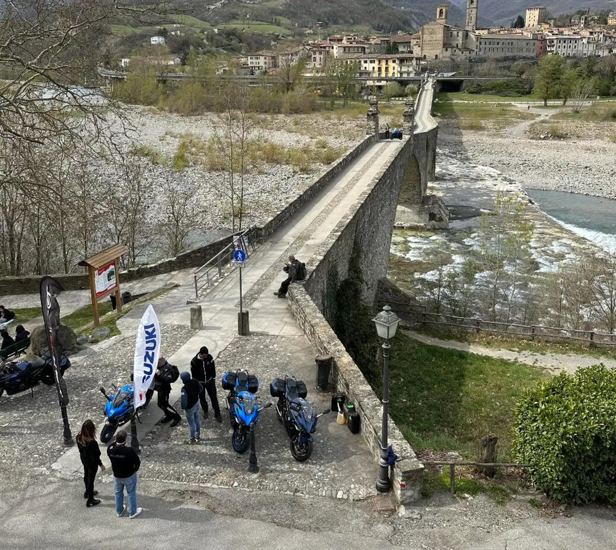 Social trip Suzuki: su e giù per le valli con la GSX-S1000GT (9)